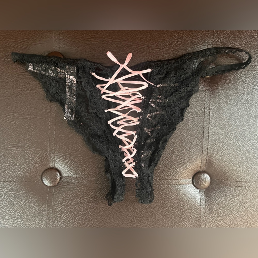 Victoria's Secret Black Lace panty with Pink Ribbon Detail nwot